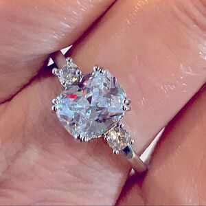 Beautiful 3 stone anniversary ring